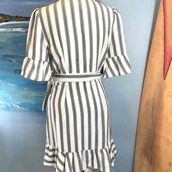 ⭐️1. State,Adorable Summer Stripes, Wrap-Around, Like New,Out of Stock On-Line,6 - Picture 6 of 15